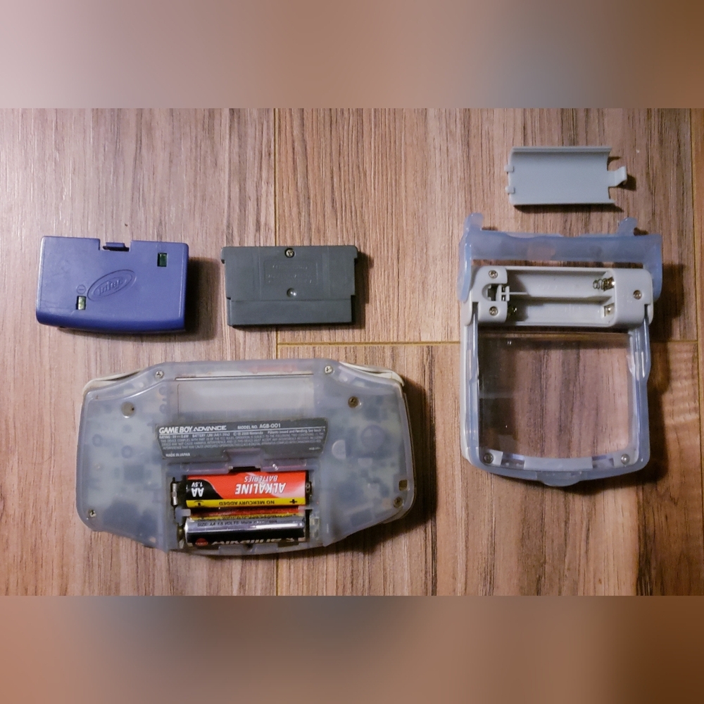 Nintendo Game Boy Advance Vintage- Translucent Gray w/ Game & Accessories - Picture 3 of 8